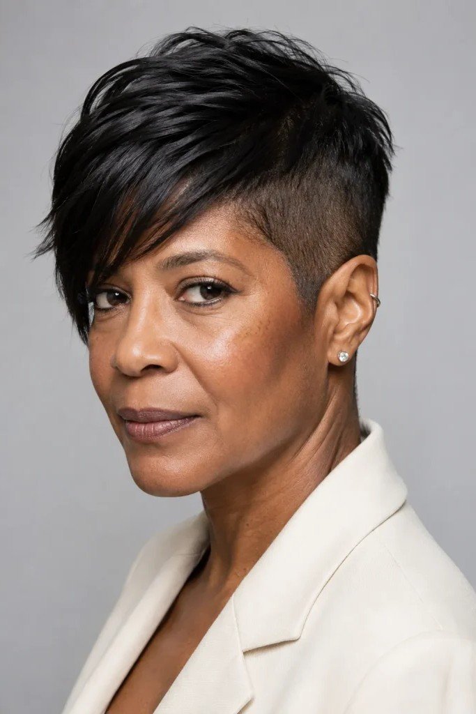  Short Tapered Pixie with Asymmetric Fringe