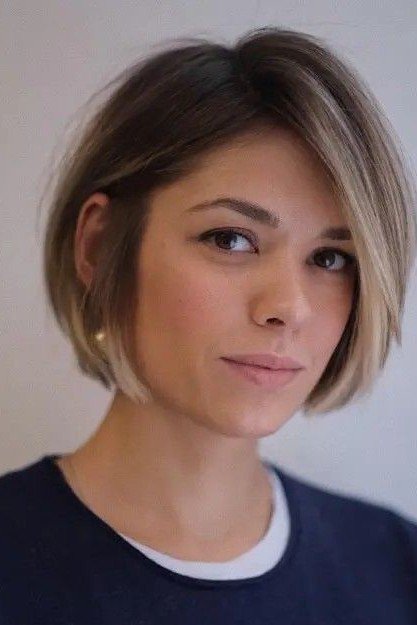 Side-Parted Blonde Bob with Natural Volume