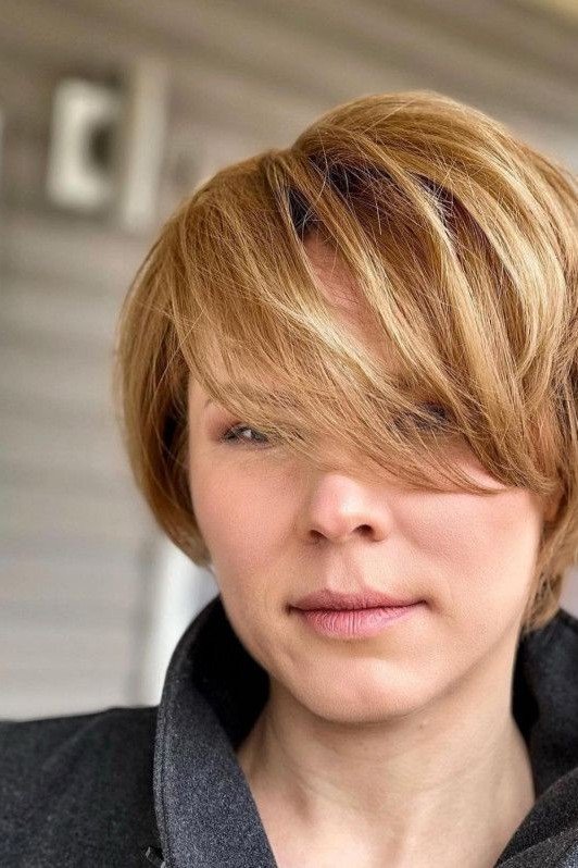 Soft Layered Bob with Side-Swept Bangs