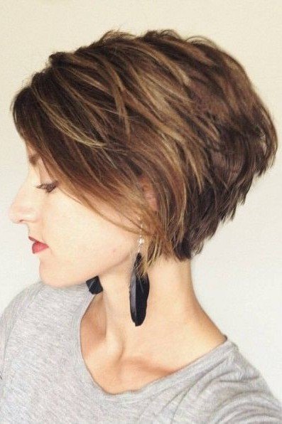 Stacked Inverted Bob with Texturized Layers