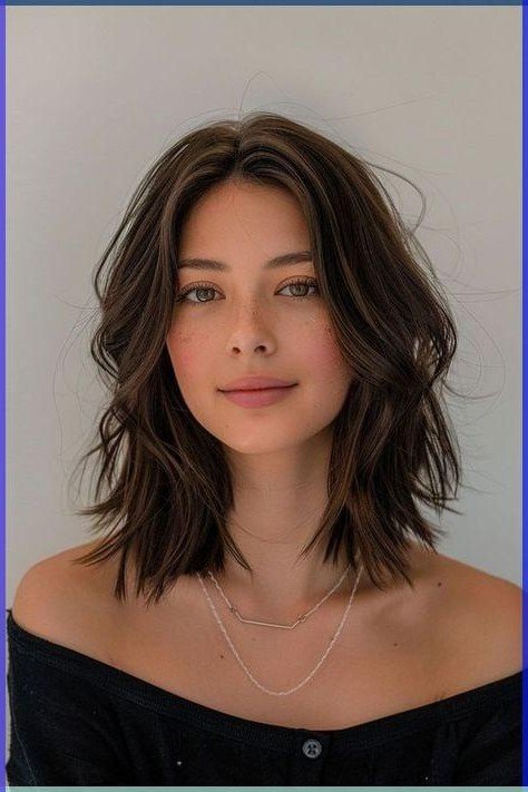 Effortless Messy Layered Cut with Subtle Texture