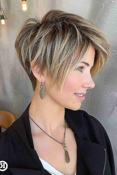Highlighted Two-Tone Pixie Cut with Long Face-Framing Strands