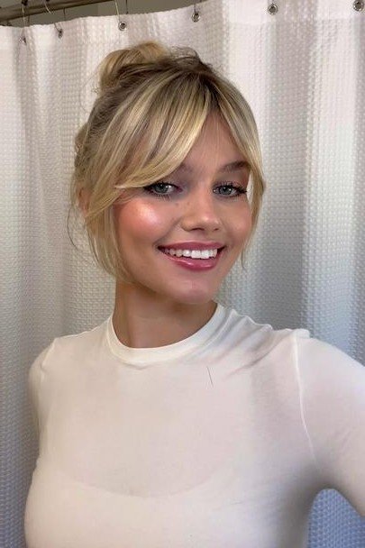 Long Wavy Layers with Curtain Bangs