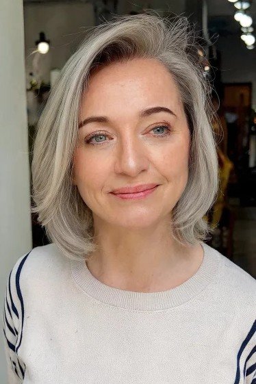 Mid-Length Layered Bob with Soft Volume