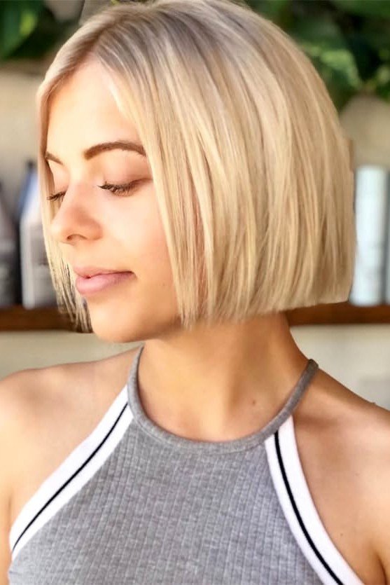 Sleek Blunt Blonde Bob with Center Part