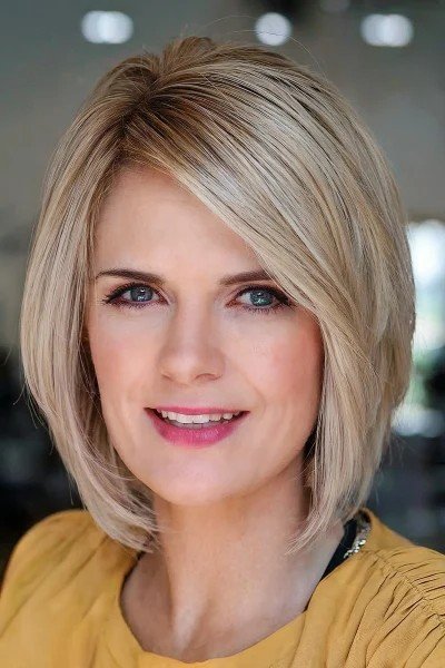 Sleek Rounded Bob with Subtle Layers