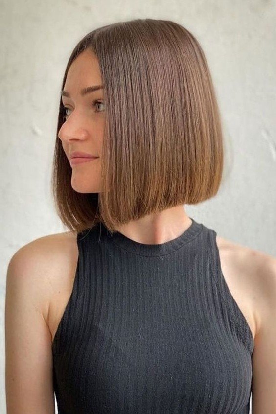 Sleek Straight Blunt Bob with Center Part