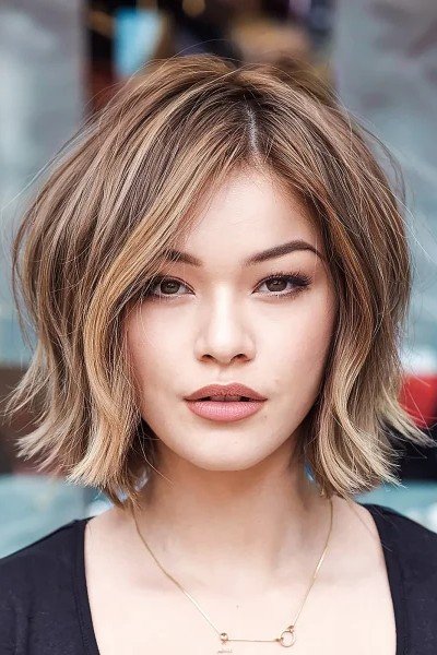 Textured Bob with Highlights and Center Part