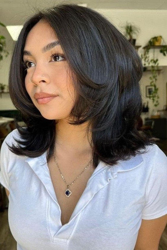 Textured Layered Shoulder-Length Cut