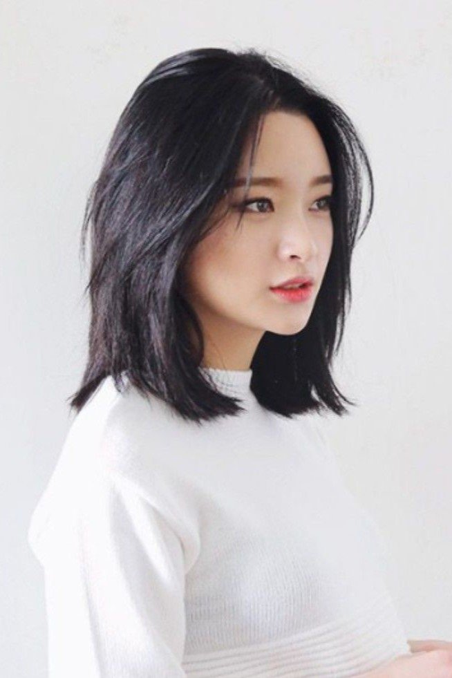 Textured Shoulder-Length Layered Hair