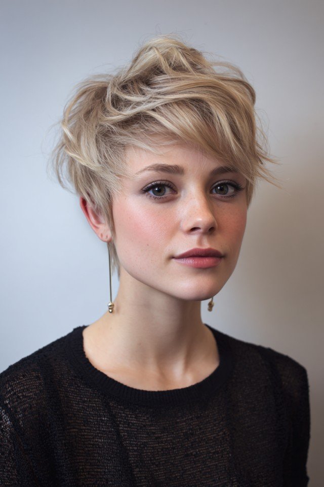 Voluminous Textured Blonde Pixie with Soft Bangs