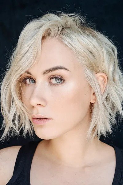 Wavy Blonde Bob with Deep Side Part