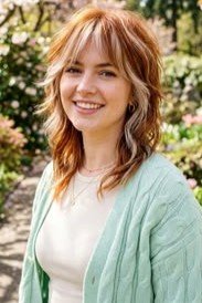 Copper Wolf with Face-Framing Blonde Highlights